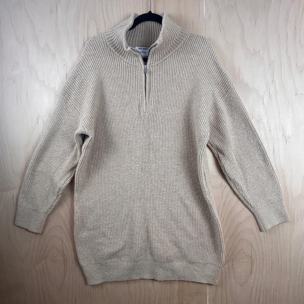 Old Navy Beige Ribbed Sweater‎